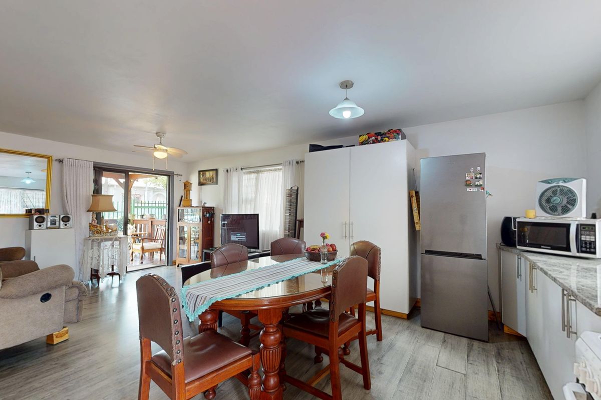 Modern Dual-Living Gem with Income-Generating Flatlet in Primrose! - Photo 2