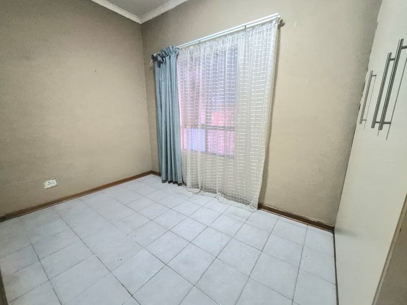 2 bedroom flat - Photo 6
