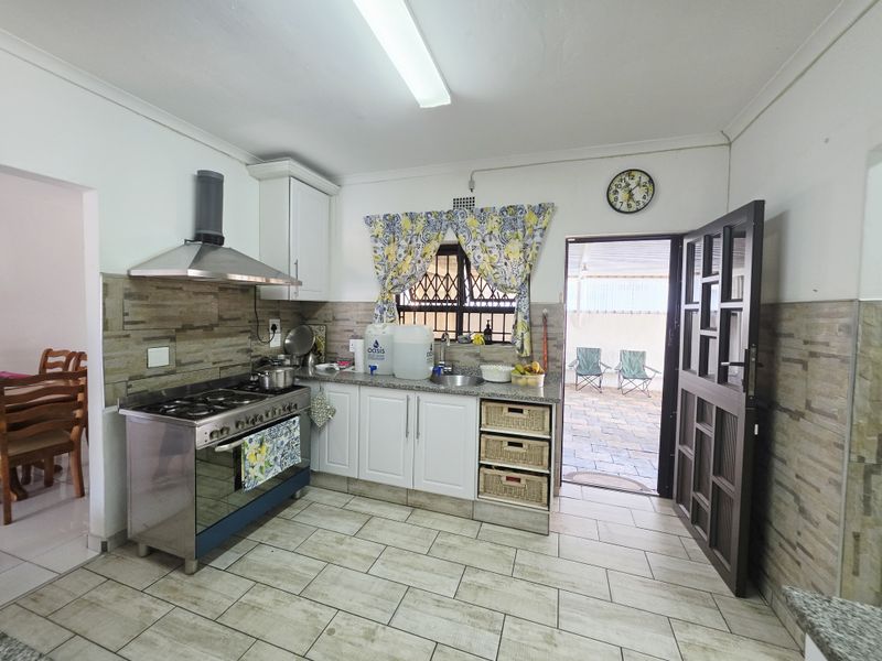 Stunning Face Brick Home with Modern Comforts and Added Value - Photo 3