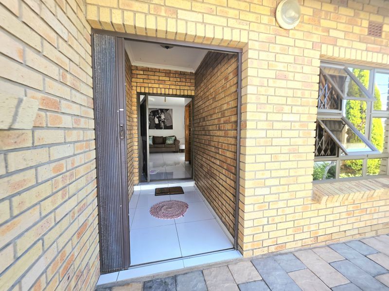 Stunning Face Brick Home with Modern Comforts and Added Value - Photo 10