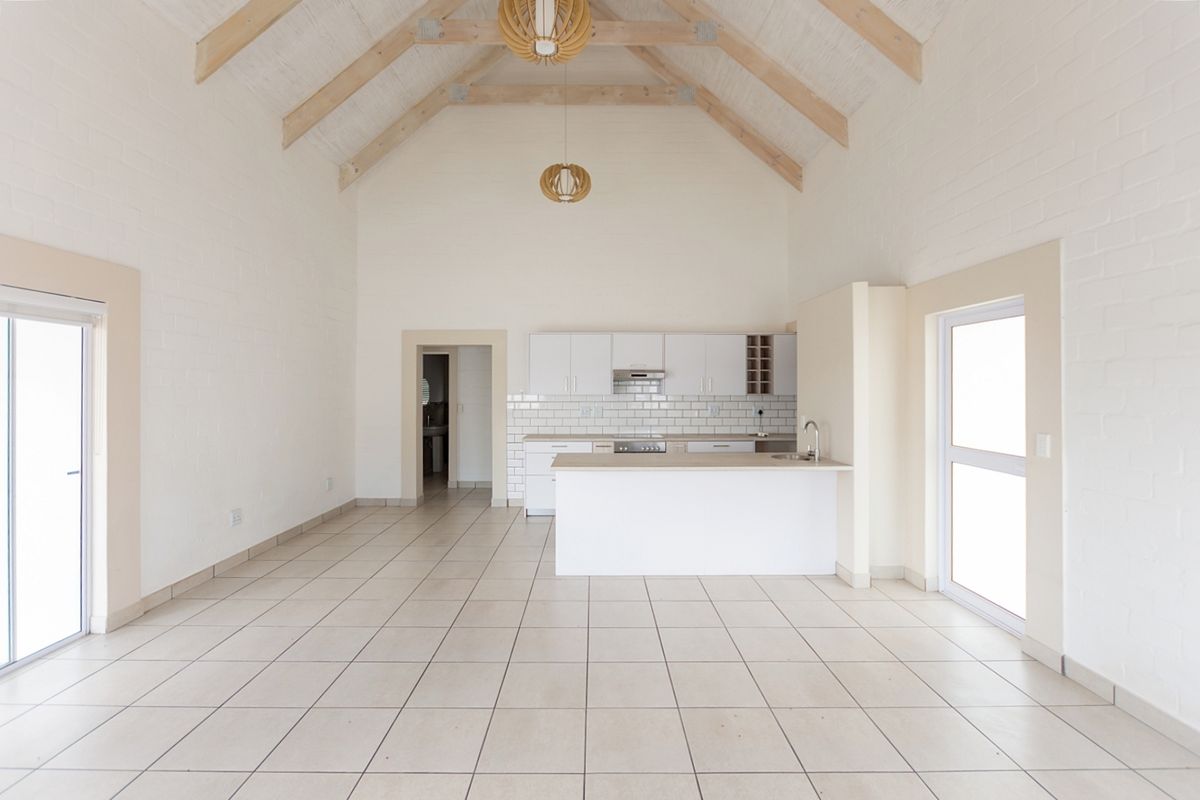 Charming 3-Bed Family Home — Move-In Ready with Under-Roof Braai & Double Garage - Photo 2