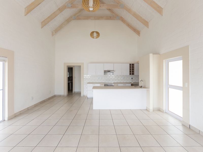 Charming 3-Bed Family Home — Move-In Ready with Under-Roof Braai & Double Garage - Photo 2