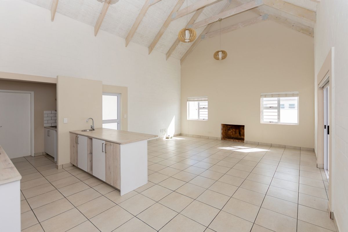 Charming 3-Bed Family Home — Move-In Ready with Under-Roof Braai & Double Garage - Photo 3