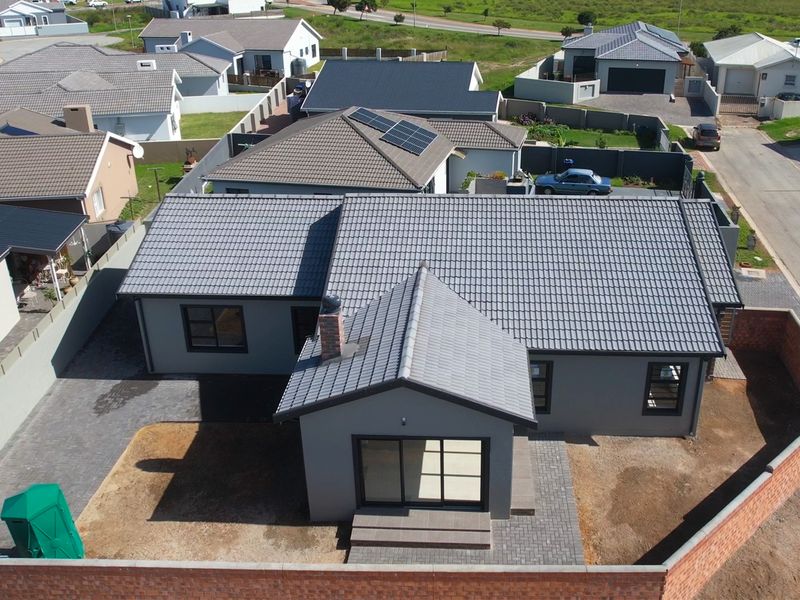 Contemporary Living in Fountains Estate * - Photo 5