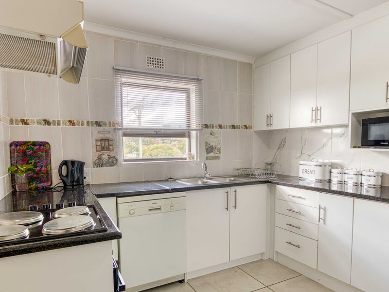 Investment Opportunity: Prime Multi-Unit Residential Asset - Photo 8