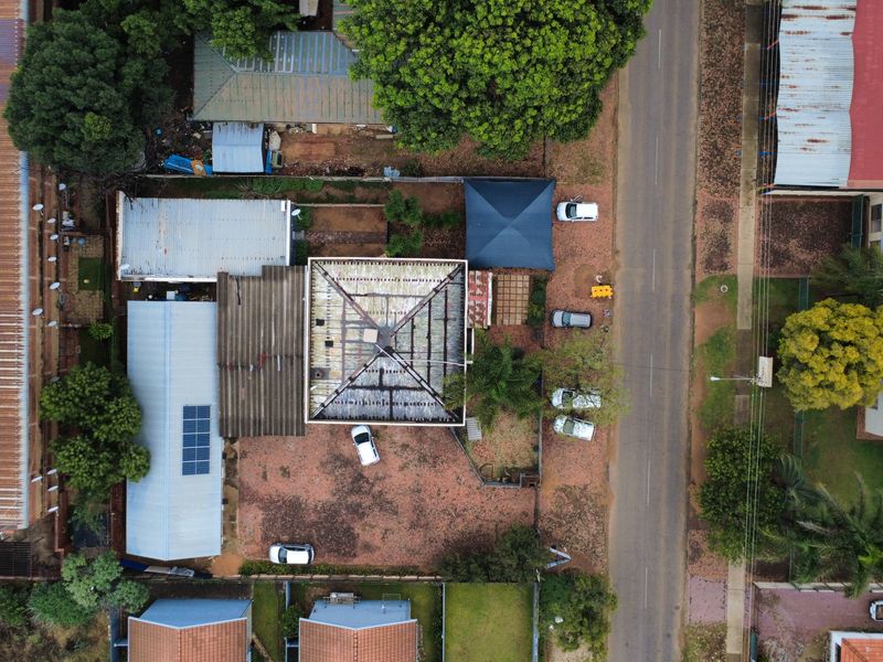 Commercial Opportunity with Excellent Income Potential in Pretoria North - Photo 2