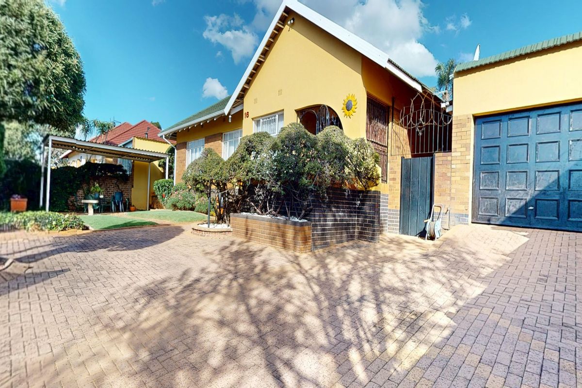 Starting to bid from R1,399,000! Non-Distressed Live Luxury Auction! - Photo 2