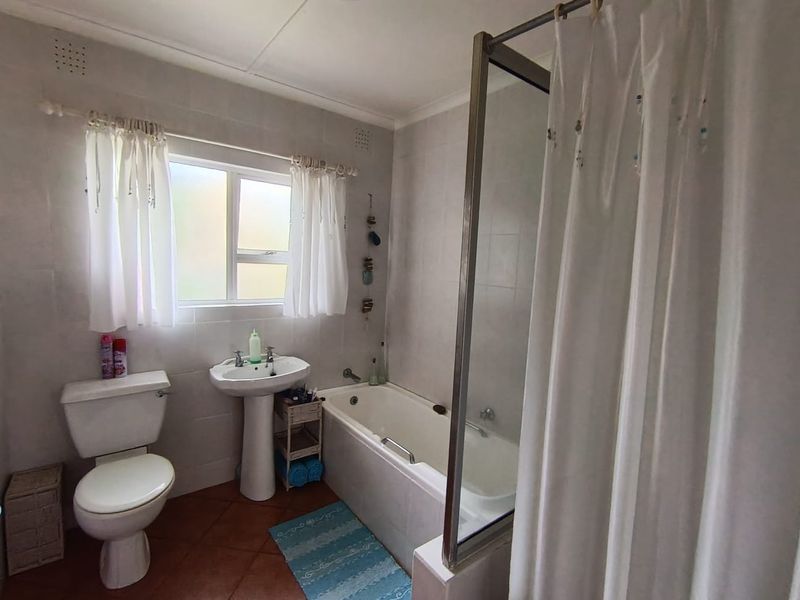 Charming, Neat Home – Perfect for Family Living or Downsizing - Photo 6