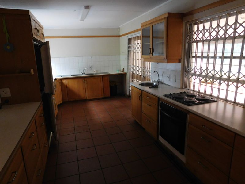 Renovator's Dream - Perfct Location - Photo 3