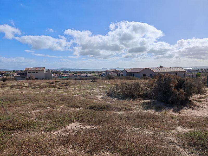 Elevated Greenbelt Living with Thoughtful Double-Storey Design - Photo 9