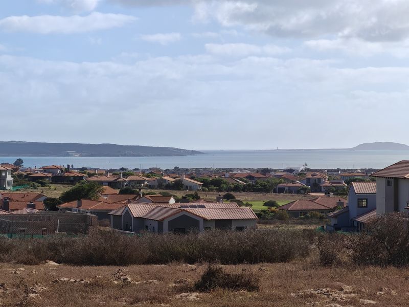 Elevated Greenbelt Living with Thoughtful Double-Storey Design - Photo 2