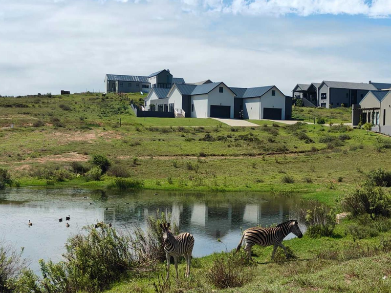 Refined Luxury Living in Outeniquasbosch Wildlife Village - Photo 2