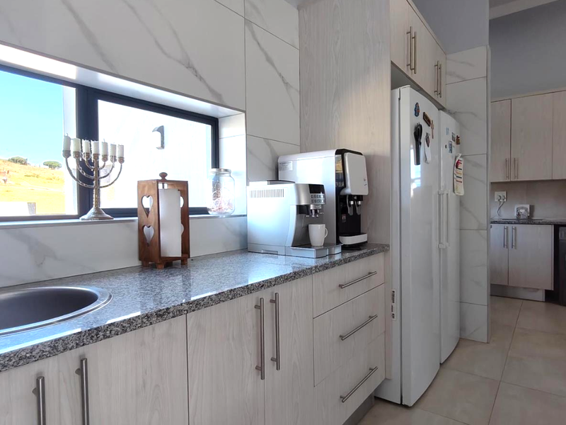 Refined Luxury Living in Outeniquasbosch Wildlife Village - Photo 6