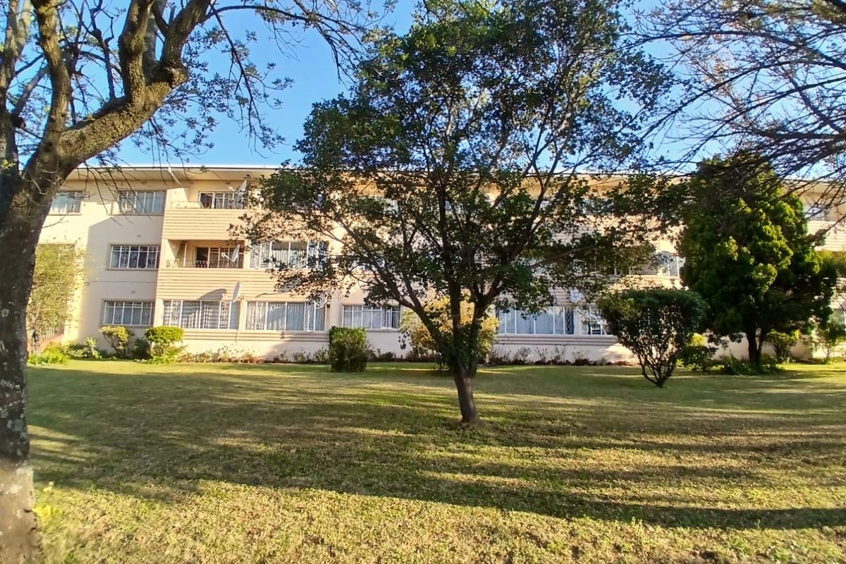 3 bedroom, ground floor apartment in the heart of Lambton - Photo 2