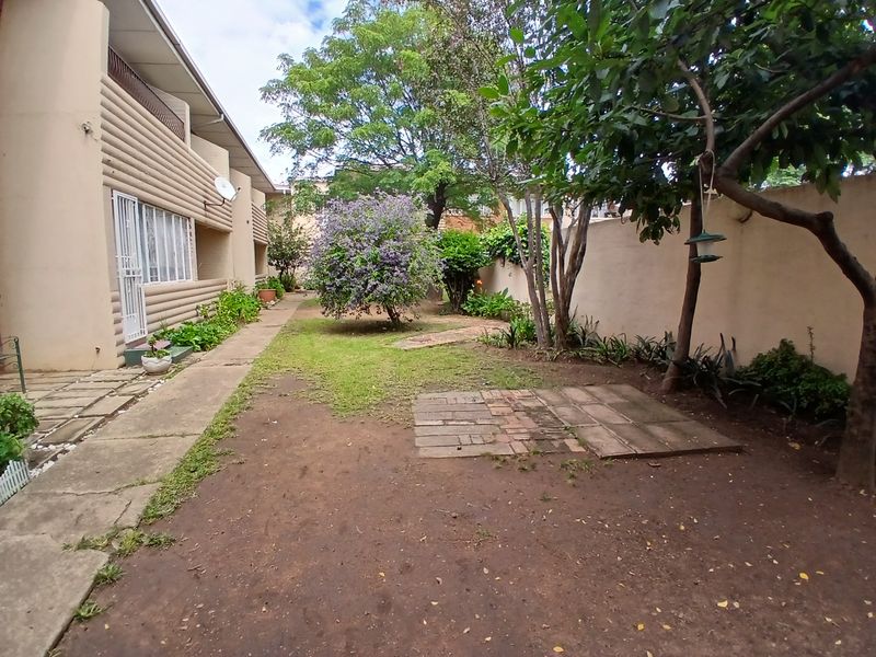 3 bedroom, ground floor apartment in the heart of Lambton - Photo 3