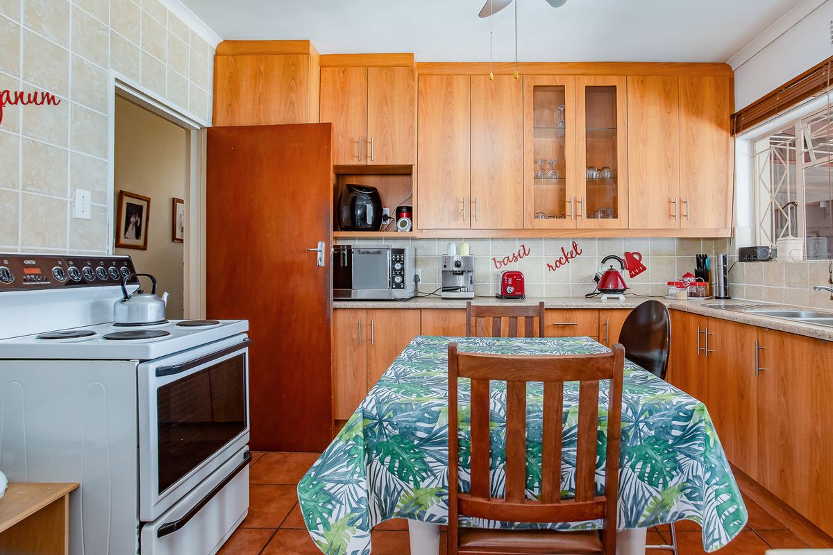 Charming Family Home with Flatlet Potential in Ranzadale - Photo 4