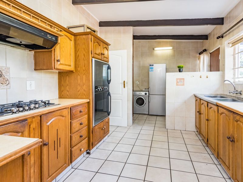 1486 sq.m  Stand, Granny Flat, Pool, Plentiful Parking - Photo 6