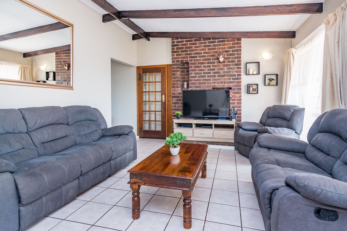 1486m2  Stand, Granny Flat, Pool, Plentiful Parking - Photo 3
