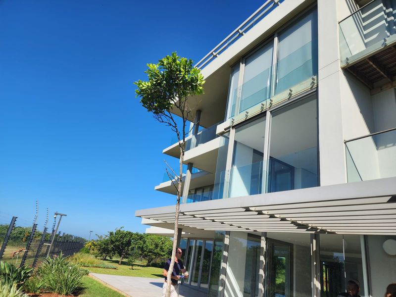 A Rare Coastal Masterpiece - Photo 8