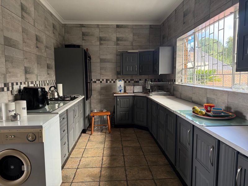 Family Home with Pool, 2 Living Areas & Entertainer’s Braai Area! - Photo 9