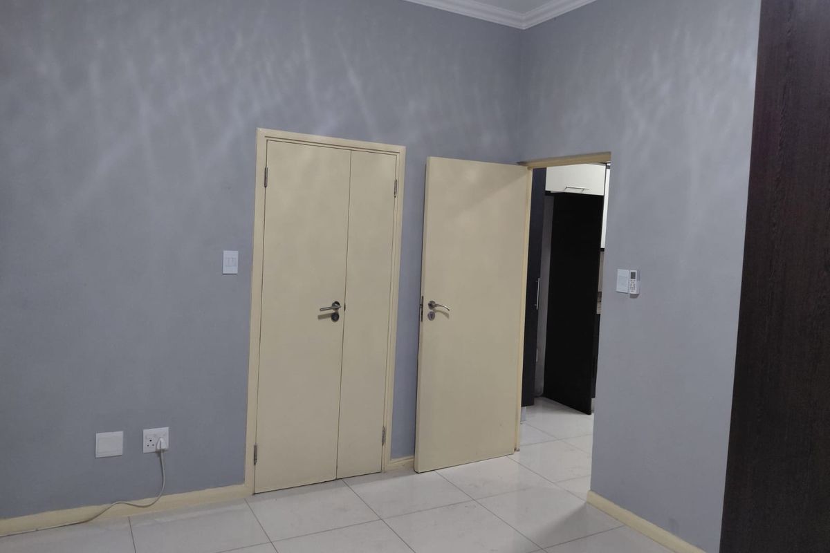 Modern 1 bedroom apartment in Umhlanga Ridge - Photo 5