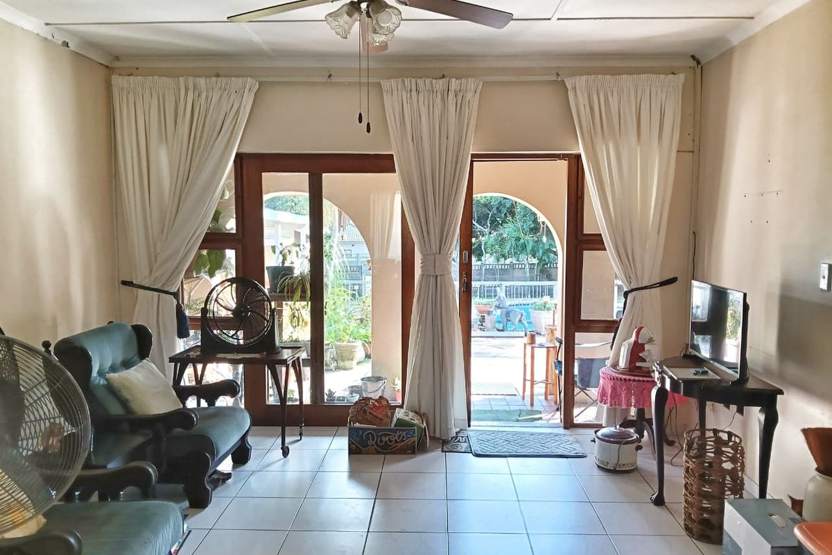 Tranquil Family Haven in the Heart of Arboretum - Photo 3