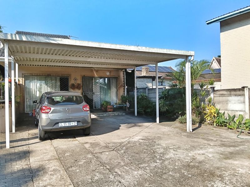 Tranquil Family Haven in the Heart of Arboretum - Photo 6