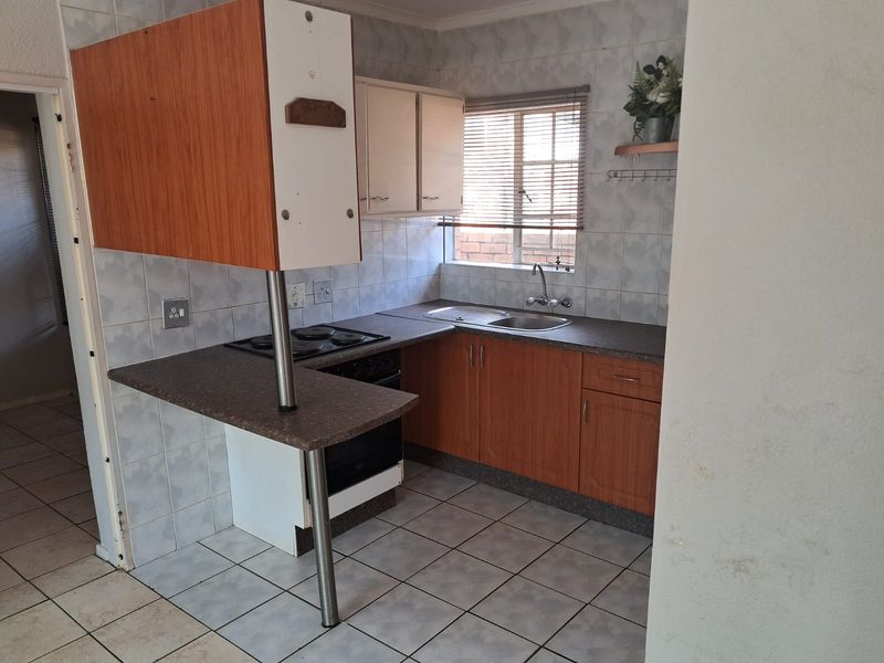 Perfect Lock-Up-and-Go in Secure Complex - Photo 5