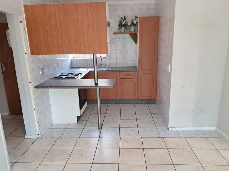 Perfect Lock-Up-and-Go in Secure Complex - Photo 7