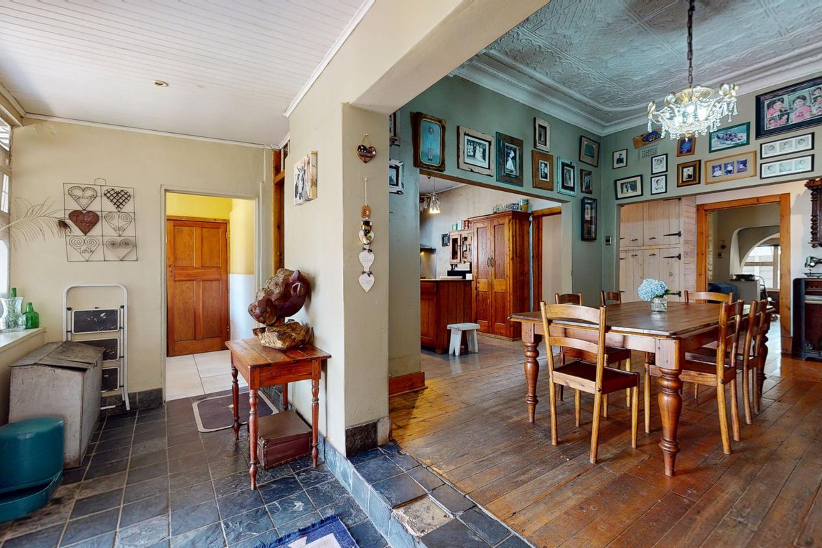 Modern Dual-Living property with Income-Generating Flatlet in Primrose! - Photo 2