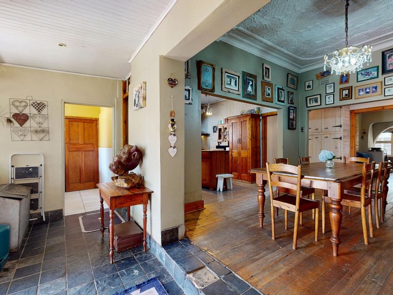 Modern Dual-Living property with Income-Generating Flatlet in Primrose! - Photo 2