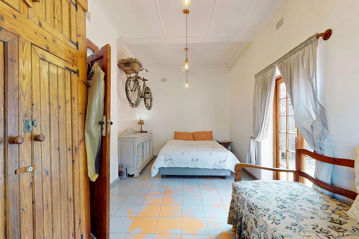 Modern Dual-Living property with Income-Generating Flatlet in Primrose! - Photo 4