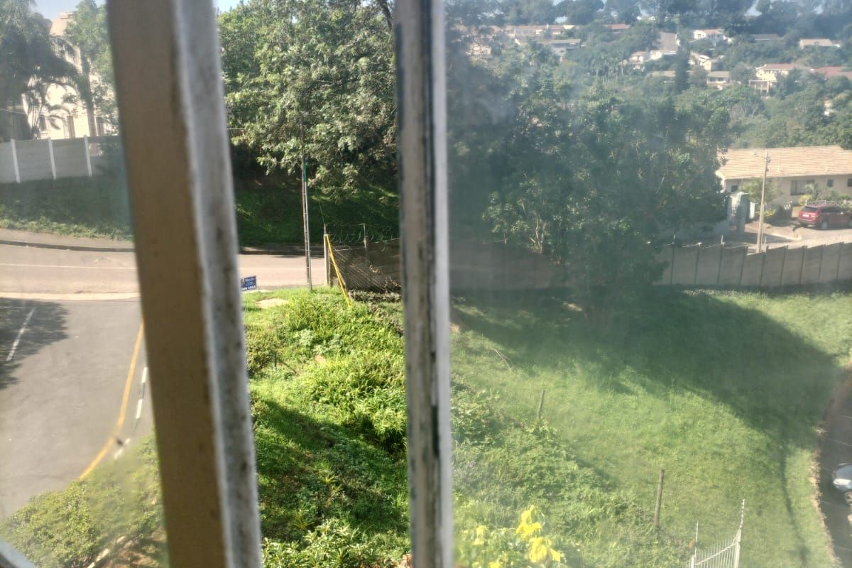 Affordable 1.5 Bedroom Apartment with Scenic Views in Carrington Heights - Photo 2