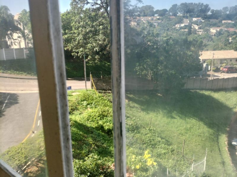 Affordable 1.5 Bedroom Apartment with Scenic Views in Carrington Heights - Photo 2