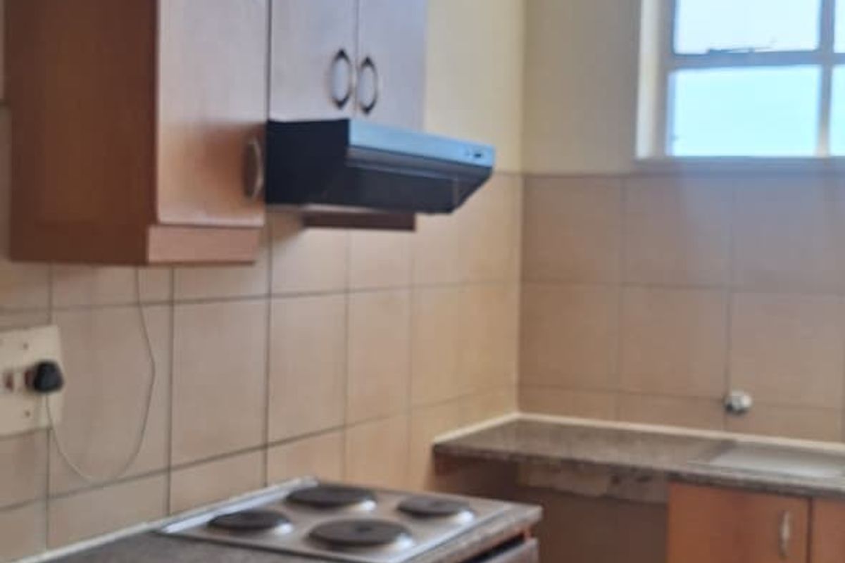 Affordable 1.5 Bedroom Apartment with Scenic Views in Carrington Heights - Photo 4