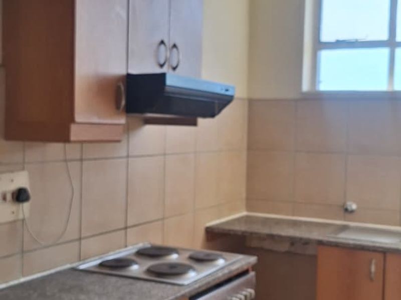 Affordable 1.5 Bedroom Apartment with Scenic Views in Carrington Heights - Photo 4