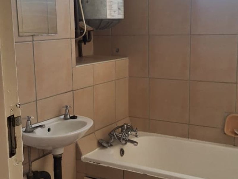 Affordable 1.5 Bedroom Apartment with Scenic Views in Carrington Heights - Photo 10