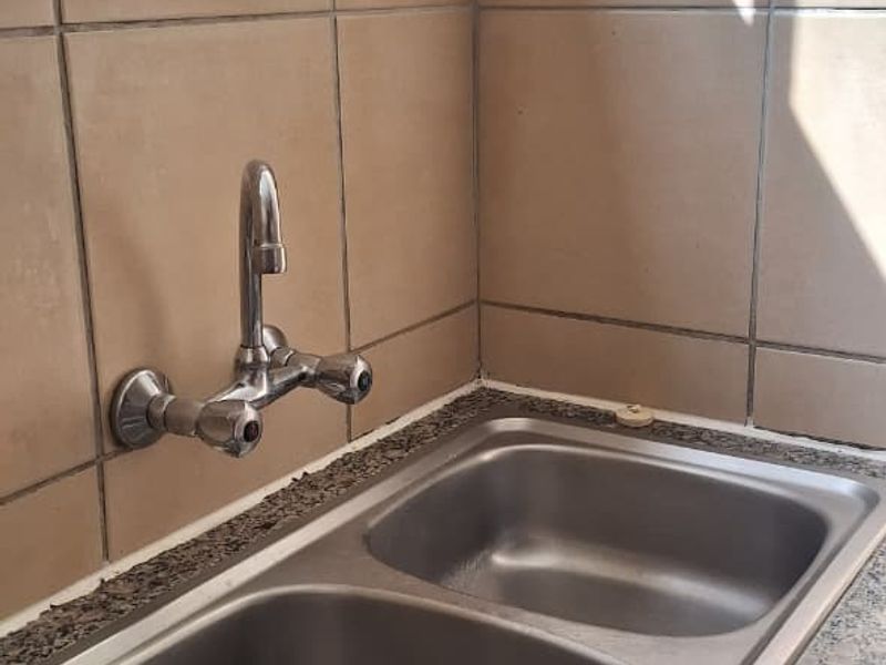 Affordable 1.5 Bedroom Apartment with Scenic Views in Carrington Heights - Photo 7