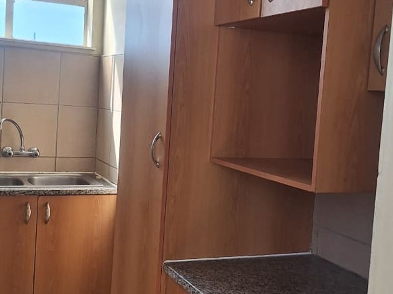 Affordable 1.5 Bedroom Apartment with Scenic Views in Carrington Heights - Photo 3