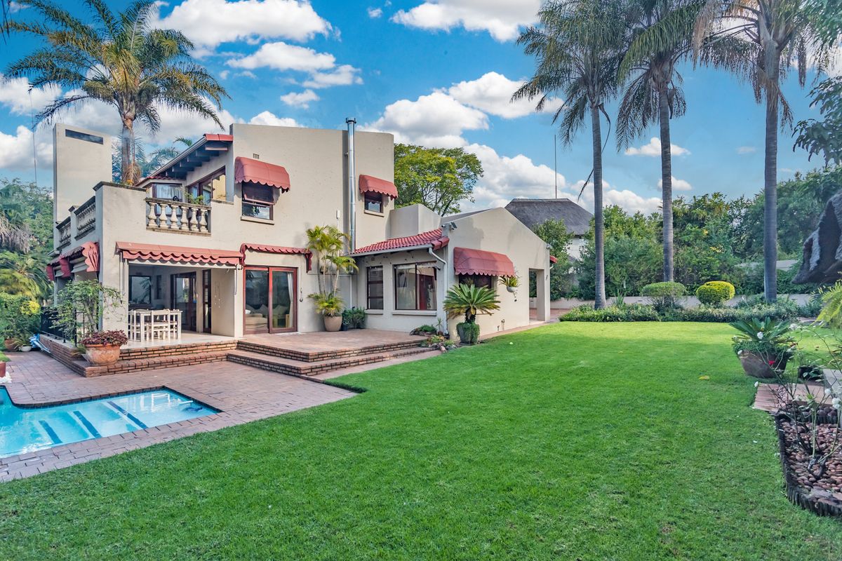 Solid Family Home with Prime Location & Future Potential in Lonehill - Photo 5