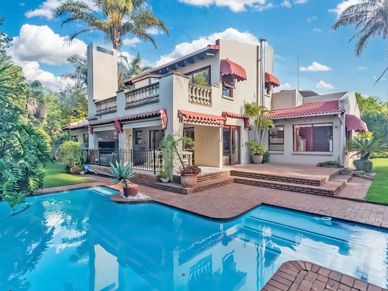 Solid Family Home with Prime Location & Future Potential in Lonehill - Photo 3