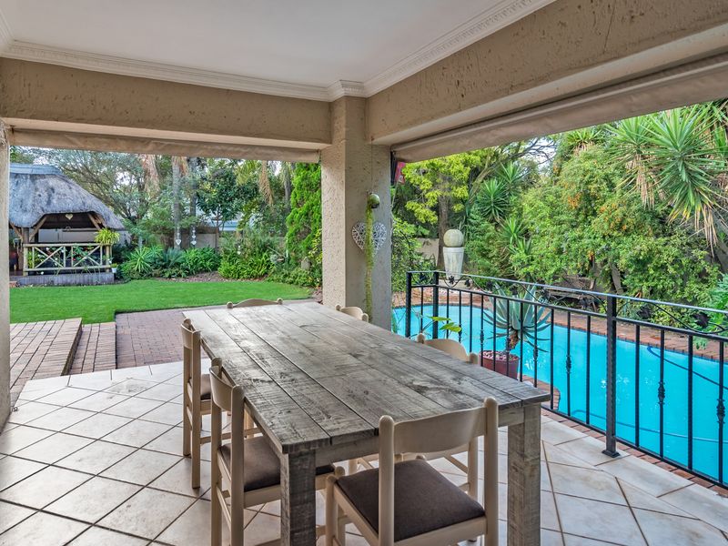 Solid Family Home with Prime Location & Future Potential in Lonehill - Photo 9