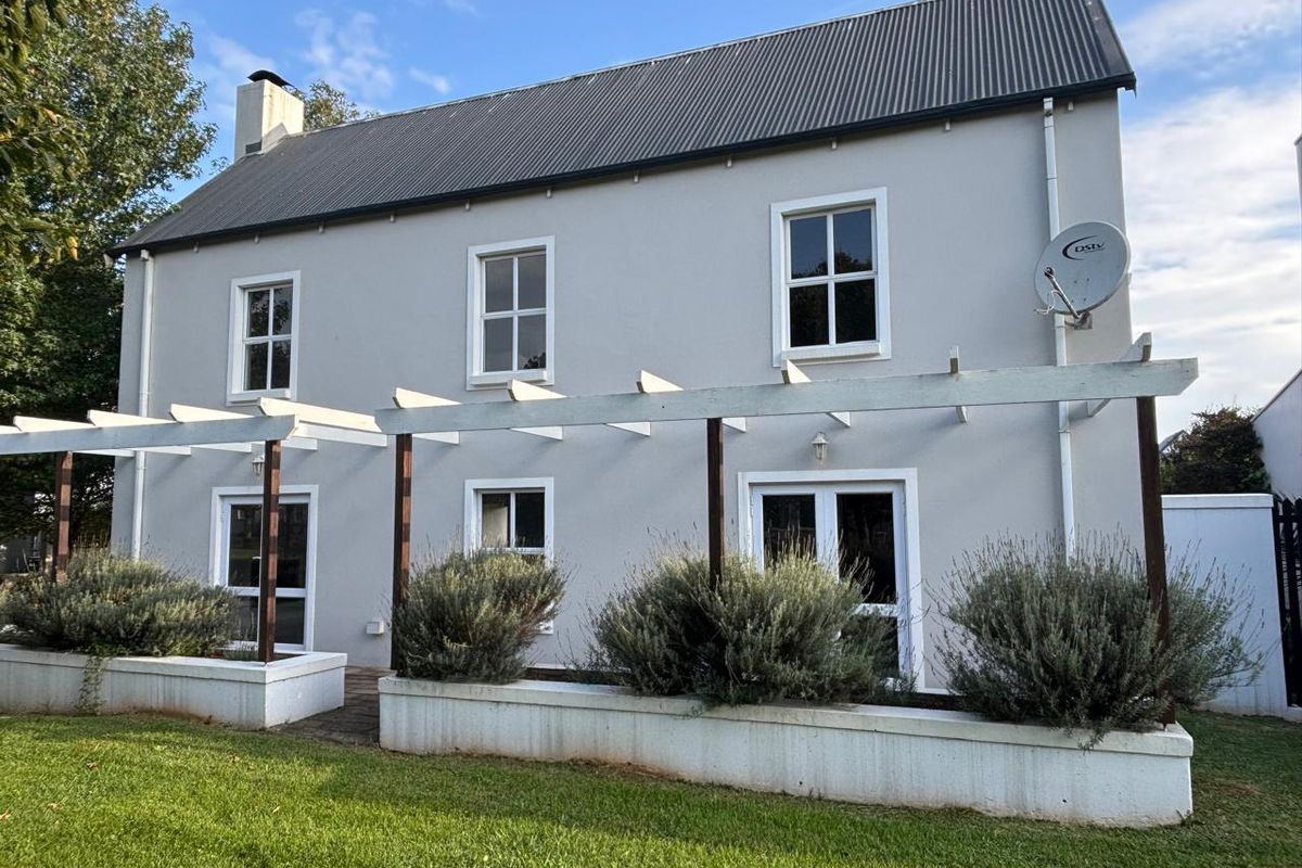 3 Bedroom Home For Sale in Garlington Estate in Hilton for R5 450 000. - Photo 3