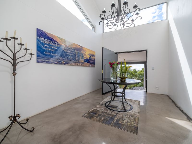 Luxury Ridge-Top Living with Panoramic Views & Exceptional Entertaining Space. - Photo 6