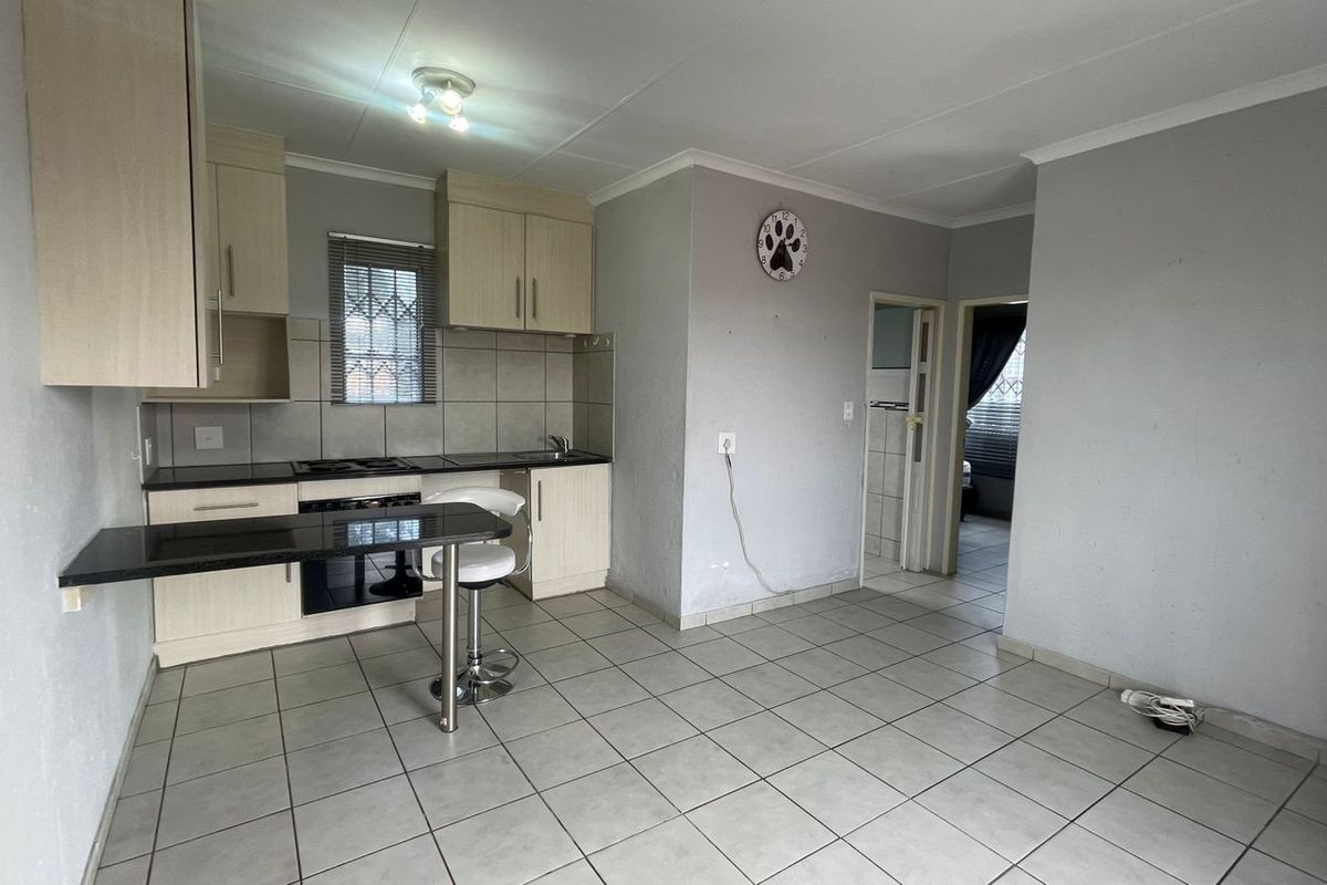 Ideally for The Beginner or Newly Weds @ R6,250 - Photo 2