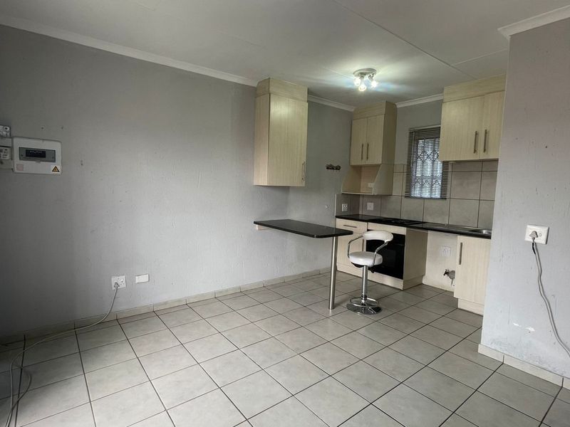 Ideally for The Beginner or Newly Weds @ R6,250 - Photo 3