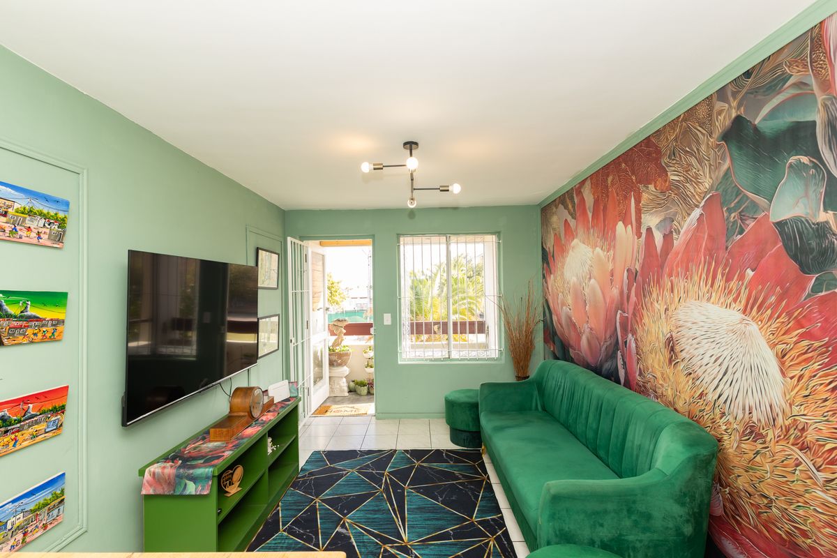 Renovated Gem - Photo 5