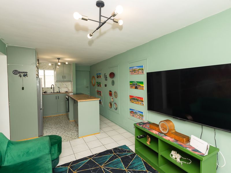 Renovated Gem - Photo 7