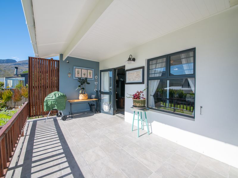 Immaculate, Move-In Ready 2-Bedroom Home in Pringle Bay For Sale - Designed for Easy Living - Photo 10
