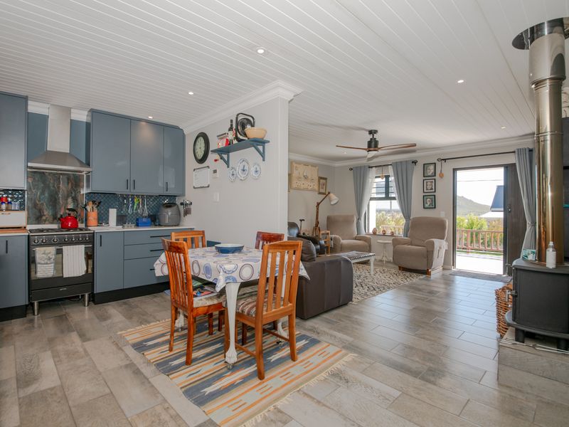 Immaculate, Move-In Ready 2-Bedroom Home in Pringle Bay For Sale - Designed for Easy Living - Photo 8